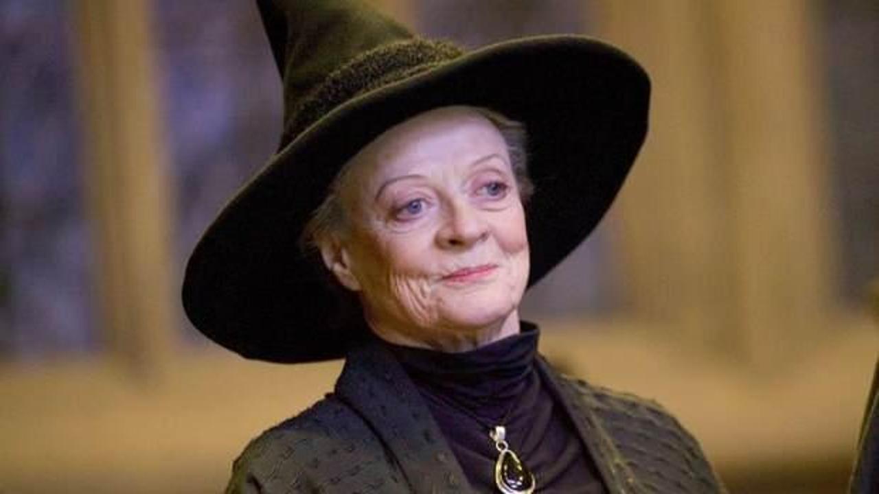 D&uuml;nyaca &uuml;nl&uuml; aktris Maggie Smith hayatını kaybetti
