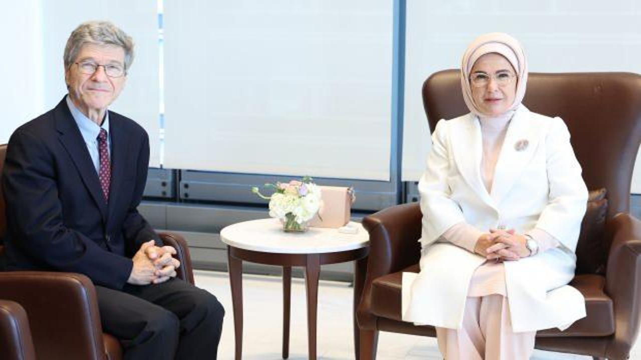 Emine Erdoğan ile g&ouml;r&uuml;şt&uuml;: Jeffrey Sachs'dan 'K&uuml;resel Sıfır Atık İyi Niyet Beyanı'na imza