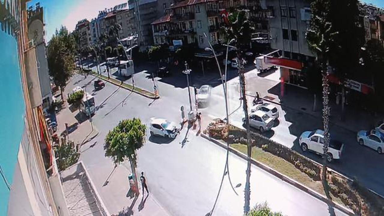 Kırmızı ışık ihlali 3 kişinin sonunu getiriyordu!