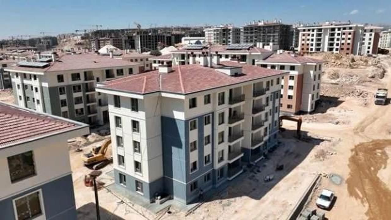 Bakan Kurum: Adıyaman'da 9 bin 603 konut için gece gündüz çalışıyoruz