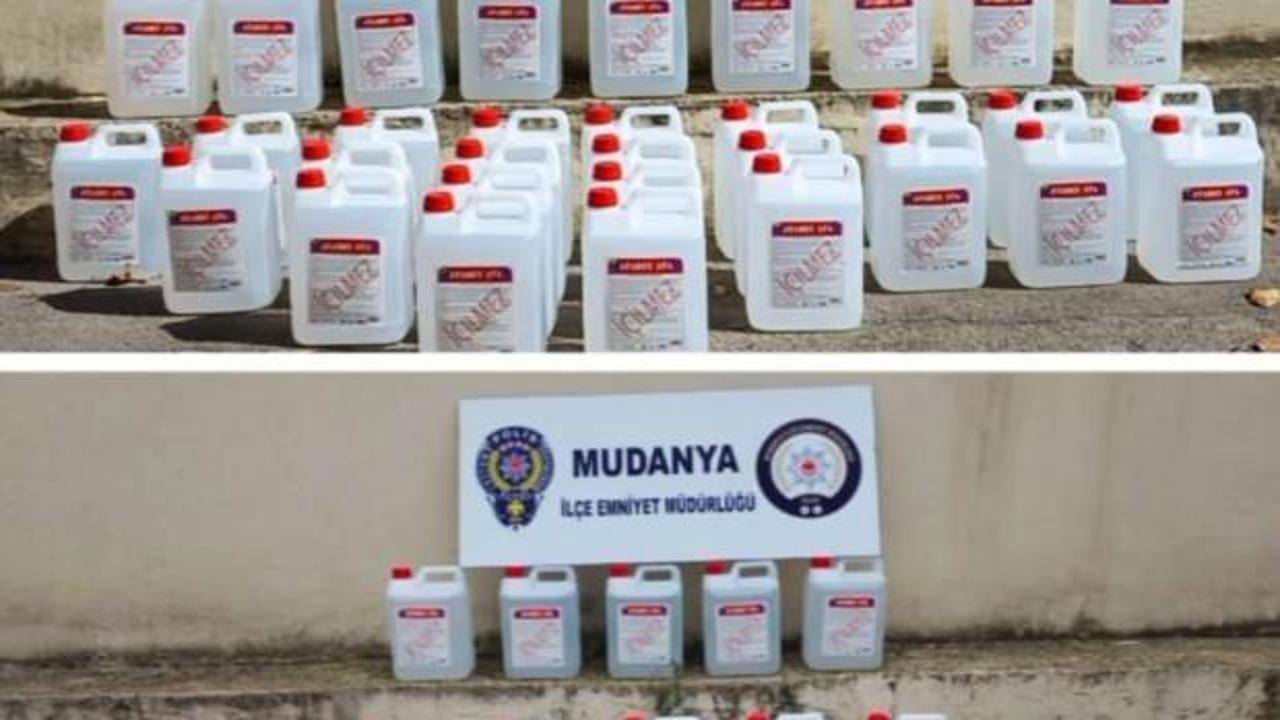 Kaçakçılıkta kargo yöntemi: 260 litre sahte alkol ele geçirildi 