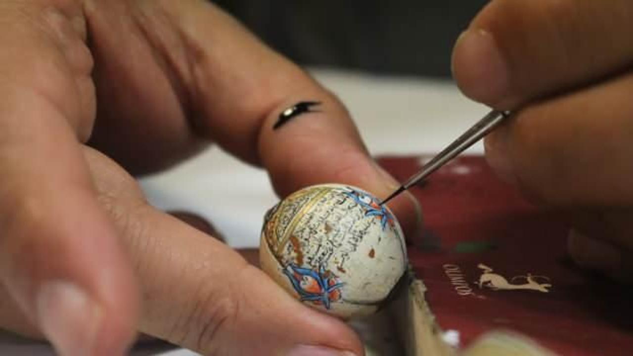 Tespih tanelerine Kuran-ı Kerim'in 30 c&uuml;z&uuml;n&uuml; işledi 