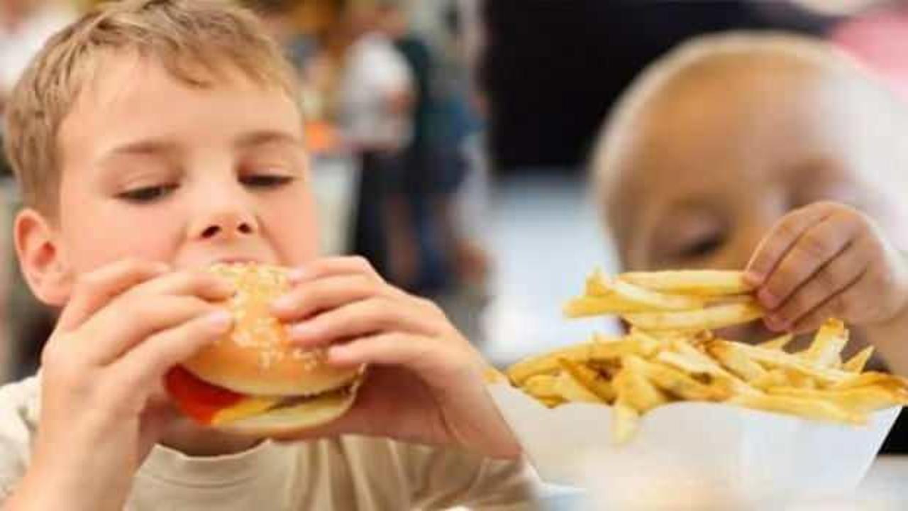 Uzman isim uyardı: Çocuklarda Fast-food tüketimi tehlikesi!