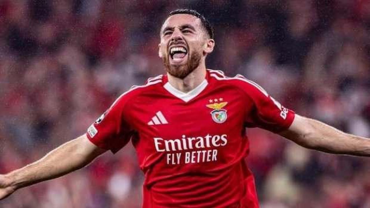 Eski hocası d&uuml;nya devine istiyor! Orkun K&ouml;k&ccedil;&uuml; i&ccedil;in servet...