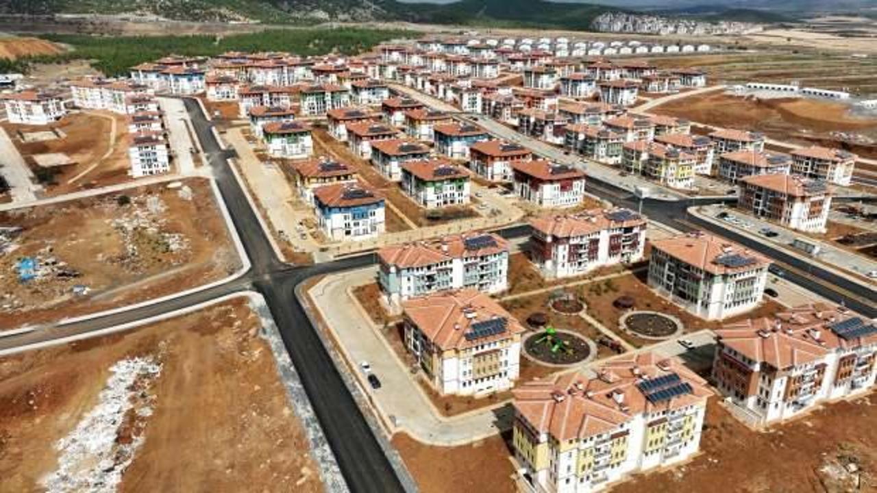 Gaziantep&rsquo;te deprem konutları teslim ediliyor: Devlet her şeyimize yetişti