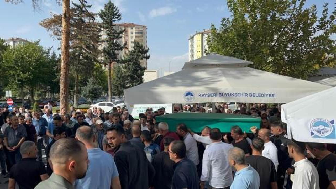 Kayseri'de bı&ccedil;aklı kavga: 1 &ouml;l&uuml;, 1 yaralı