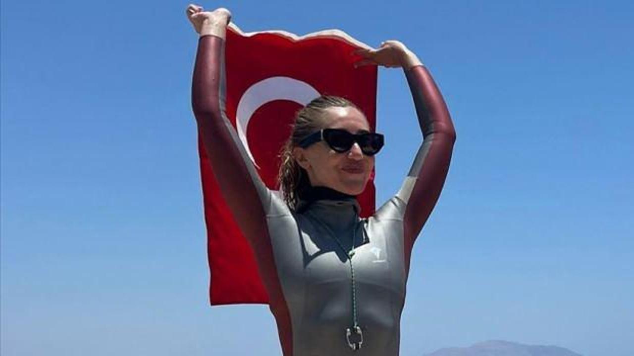 Milli sporcu Şahika Ercümen Türkiye rekoru kırdı