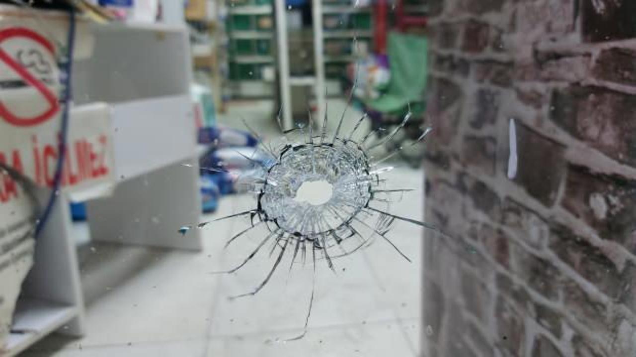 Samsun'da motosikletli iki kişiden pet shop'a silahlı saldırı! 