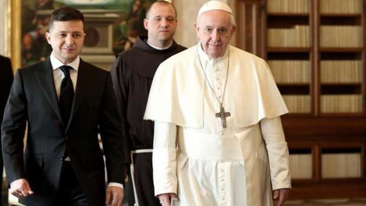 Zelenskiy, Papa Franciscus ile bir araya geldi