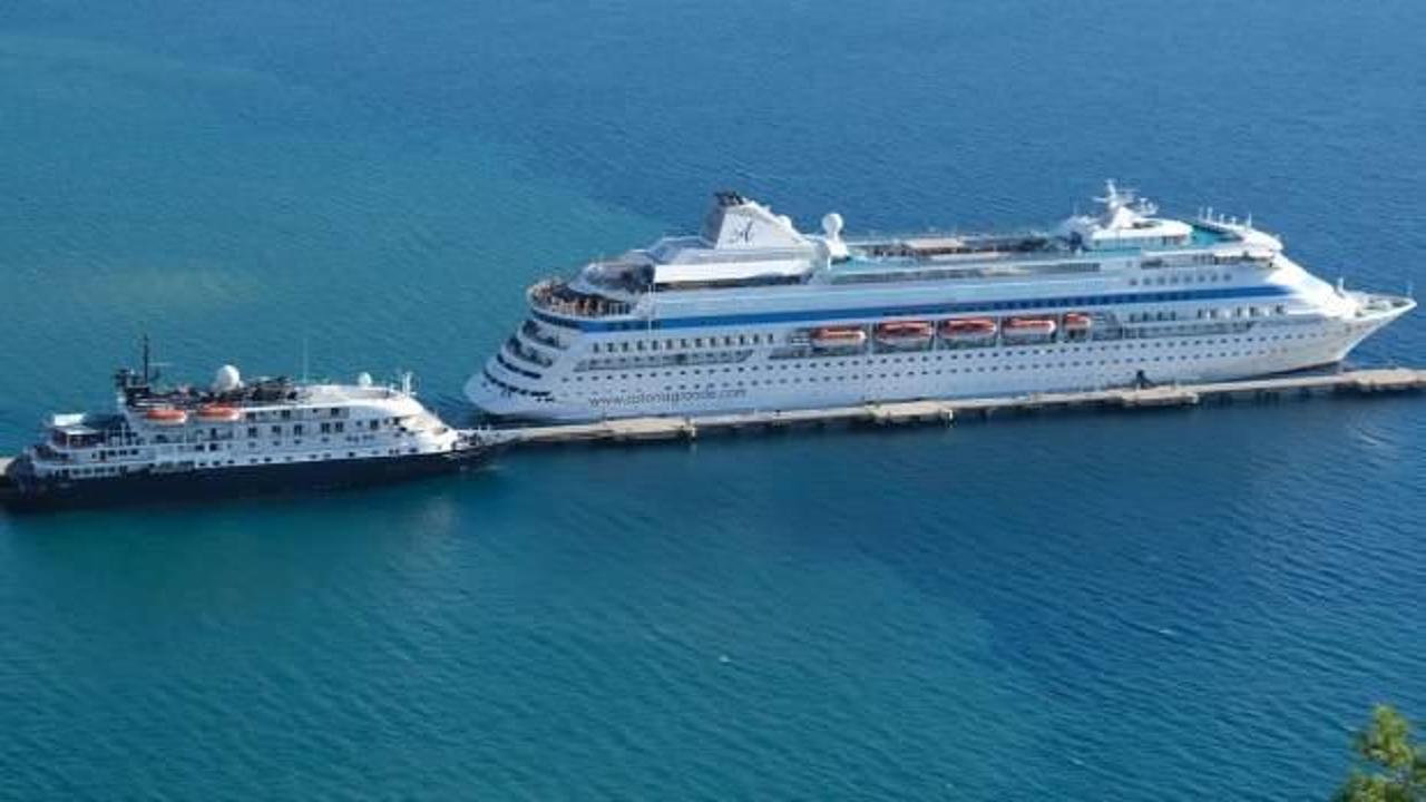 Alanya'ya 2 kruvaziyer ile 1132 turist geldi
