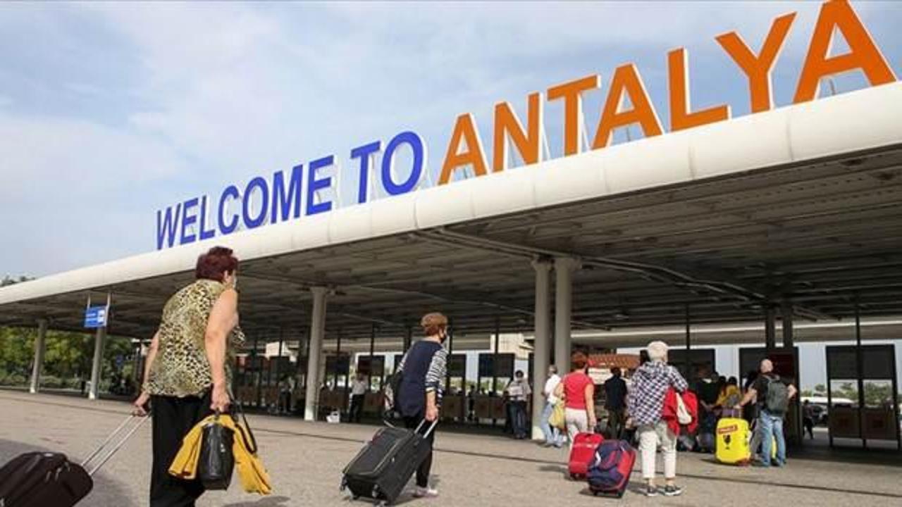 Antalya'ya gelen yabancı turist sayısı 15 milyona ulaştı