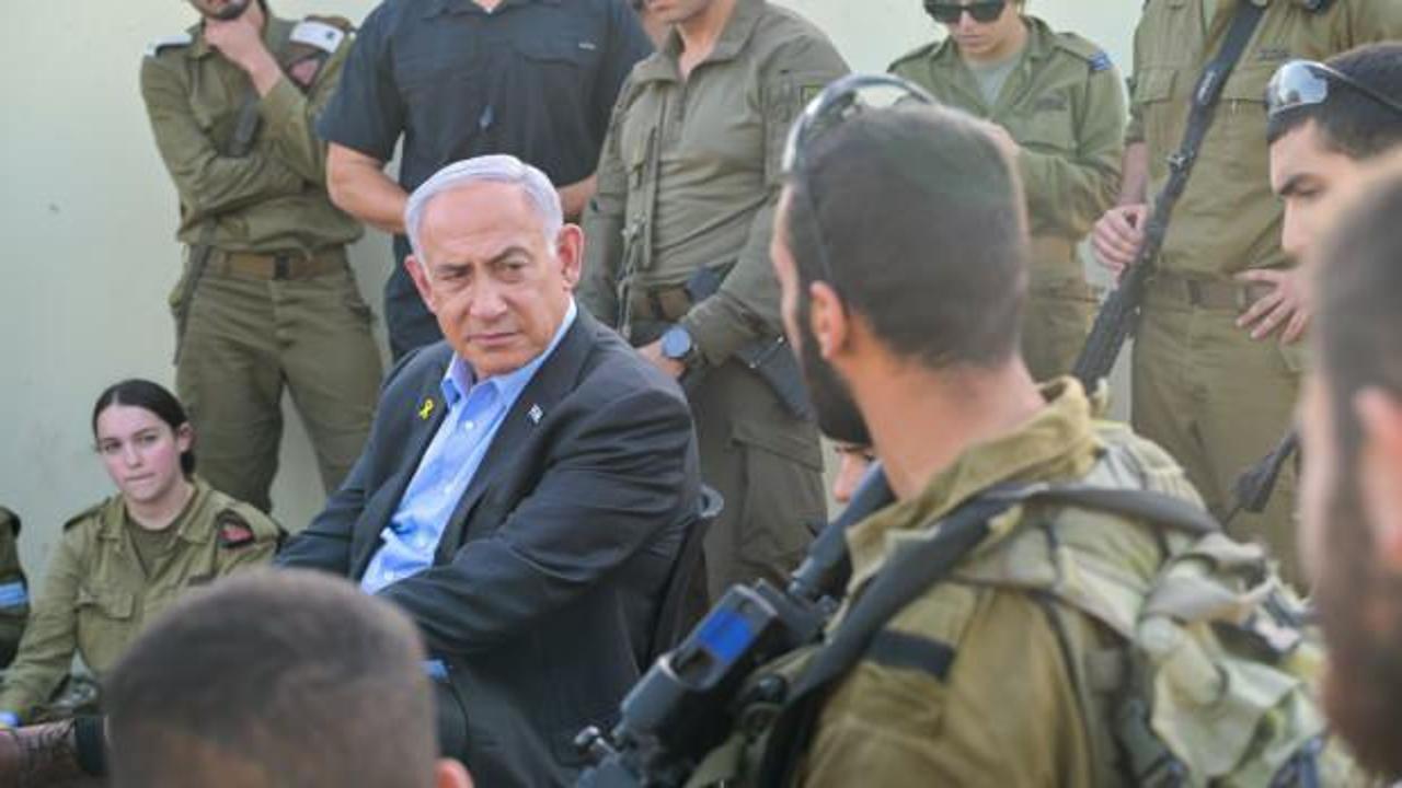 Demir kubbe çöktü, Netanyahu yer altına indi