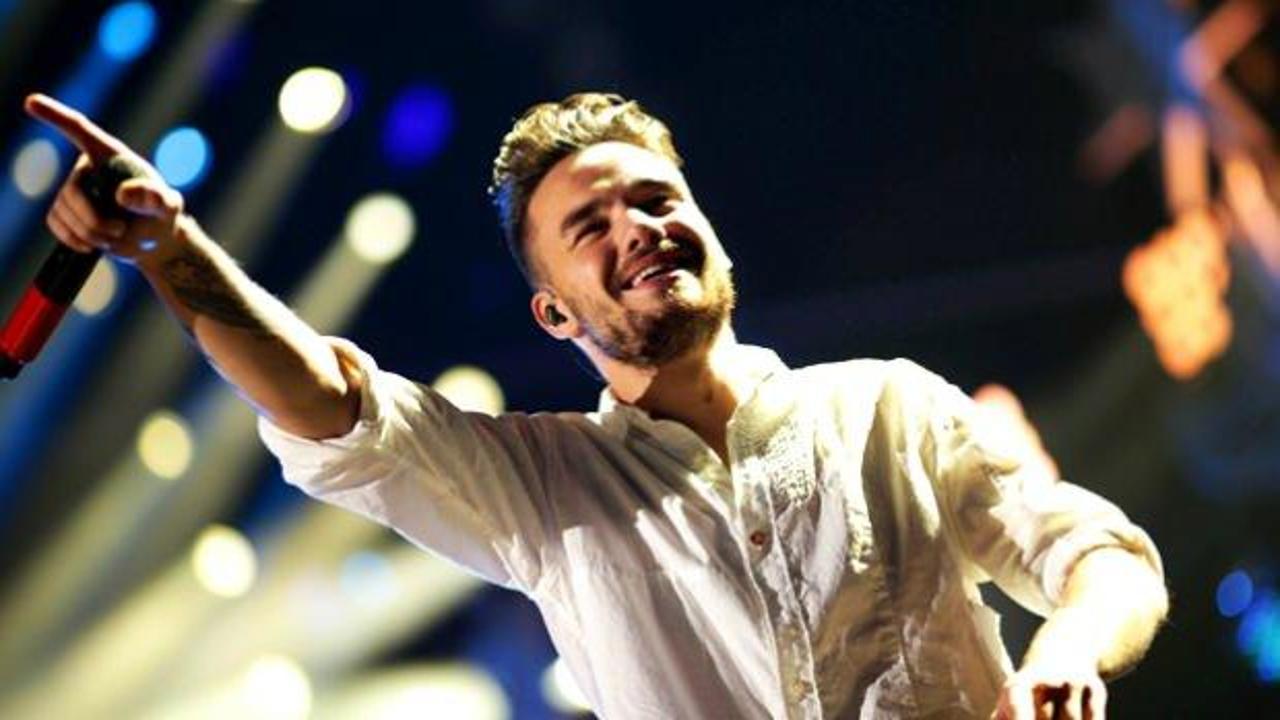 M&uuml;zik d&uuml;nyası şokta! &Uuml;nl&uuml; şarkıcı feci şekilde hayatını kaybetti