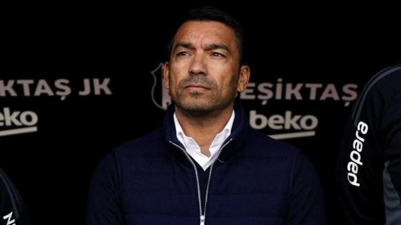 Giovanni van Bronckhorst'tan 2 değişiklik