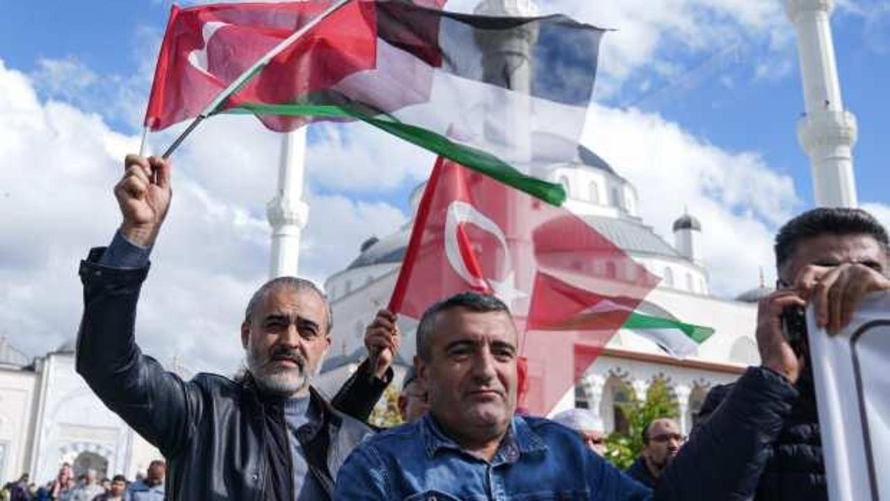 İstanbul'da Hamas lideri Sinvar için gıyabi cenaze namazı kılındı