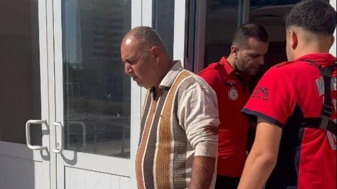 Lavabodayken veli toplantısı sona erdi, okulda mahsur kaldı