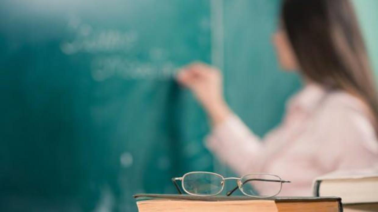 &Ouml;ğretmenler dikkat! Resmi Gazete'de yayımlandı, y&uuml;r&uuml;rl&uuml;ğe girdi