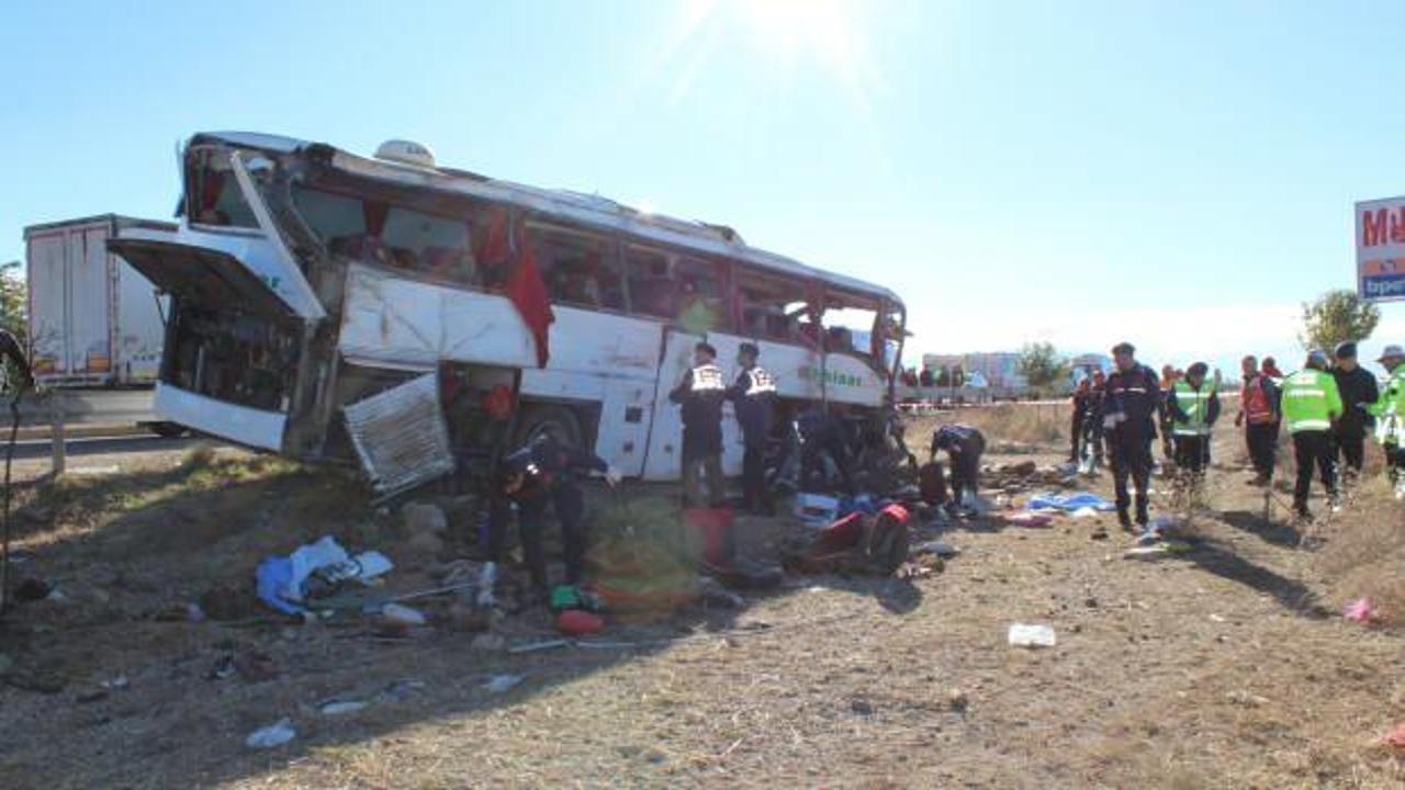 Otobüs kazasında 19 kişi taburcu oldu