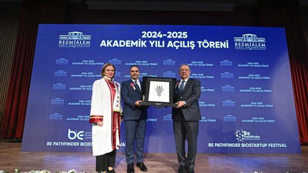 Bakan Kacır, Bezmialem Vakıf Üniversitesinin Akademi Yılı Açılış Töreni'nde konuştu