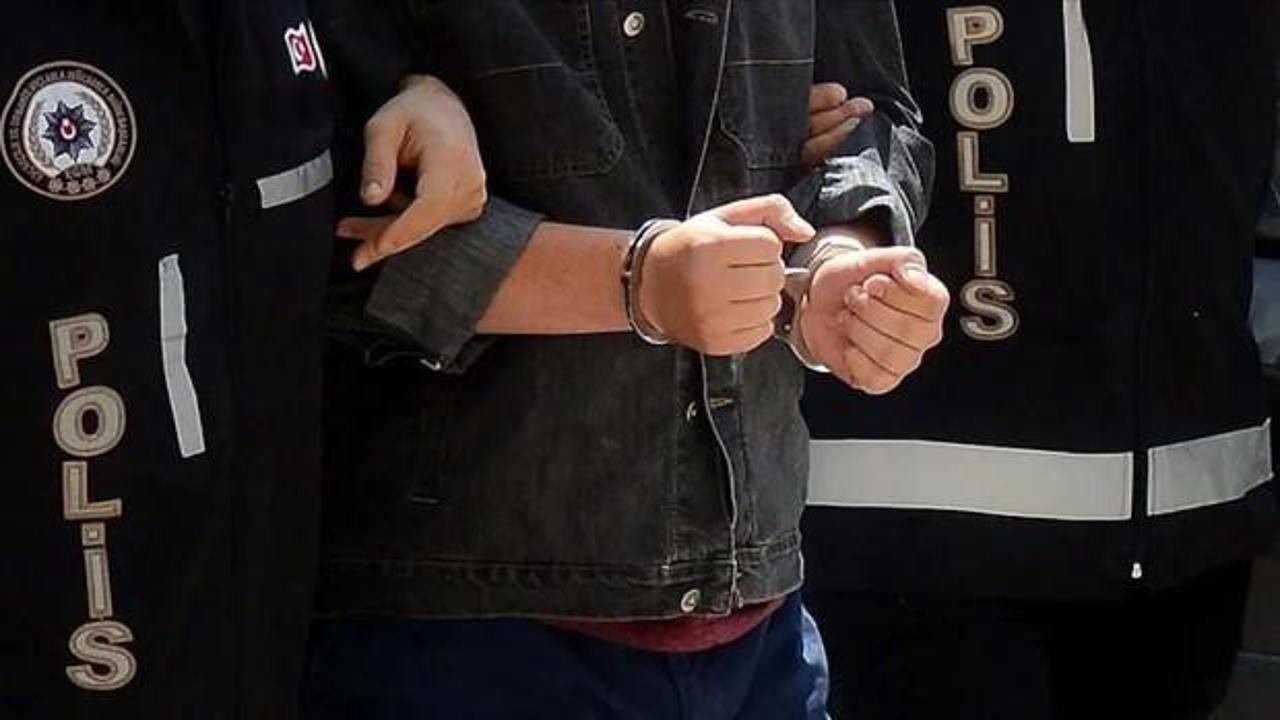 Siyasi parti genel merkezinde uyuşturucu ticaretine 7 g&ouml;zaltı!