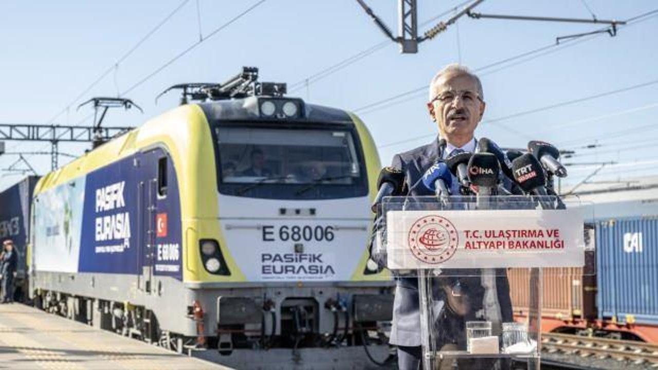 Türkiye'nin ilk özel uluslararası yük treni seferlere başladı