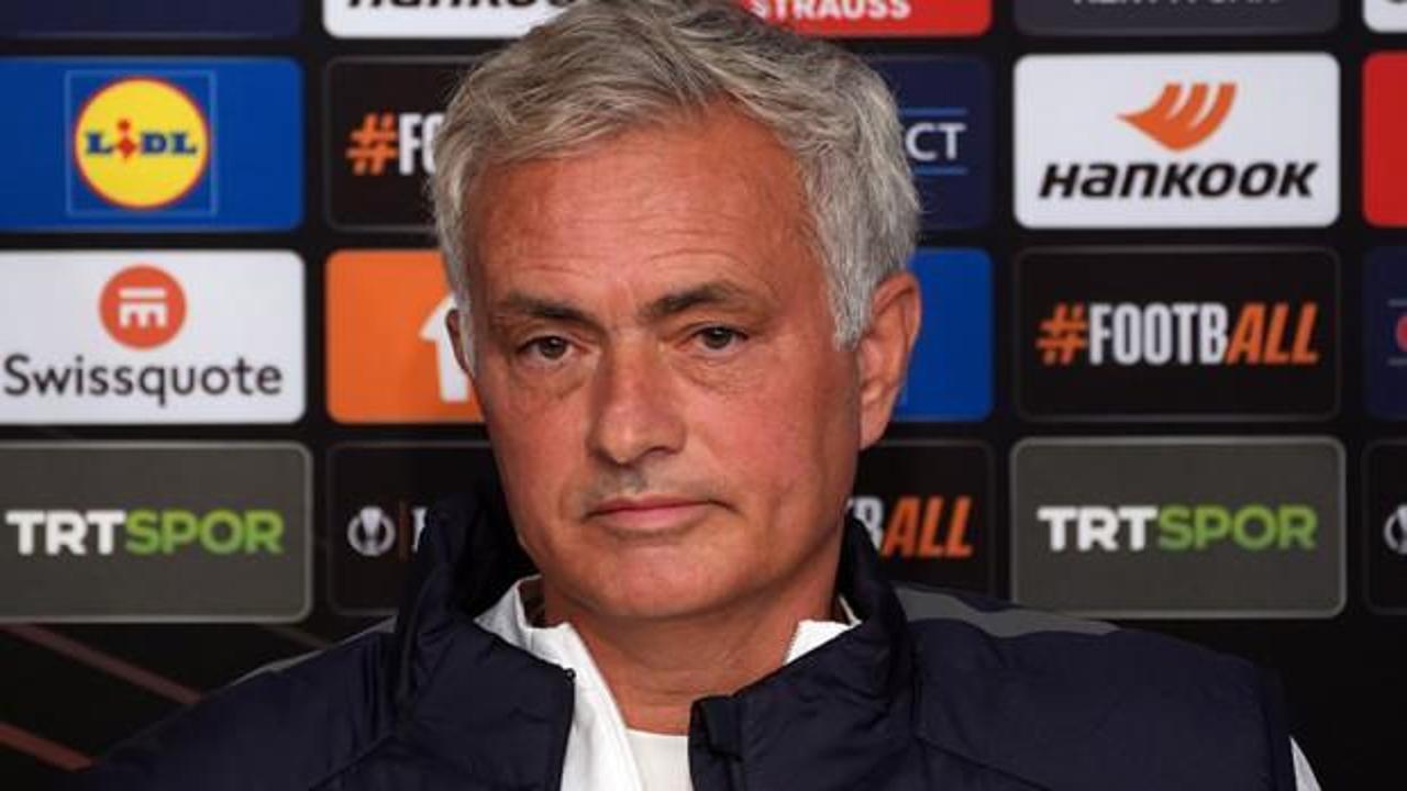 Fenerbahçe'den ayrılacak mı? Mourinho'dan açıklama