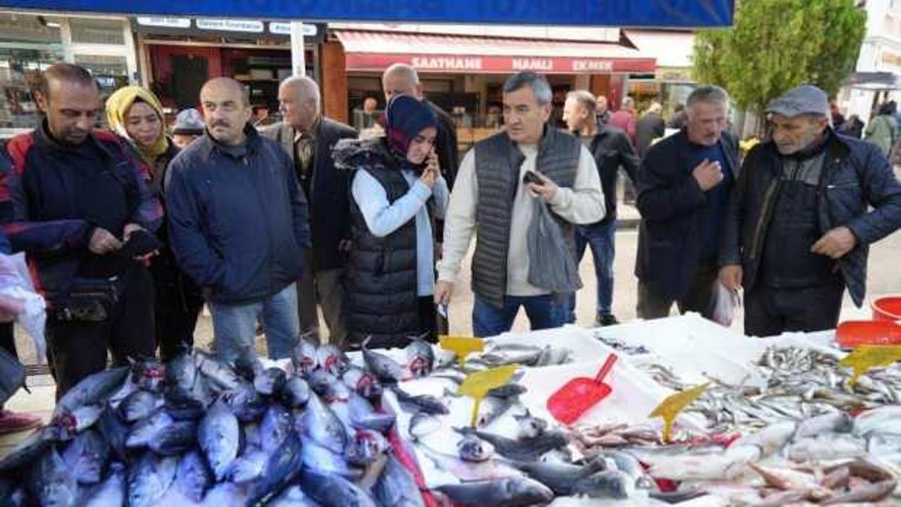 Fırtına dindi, balık tezgahları şenlendi