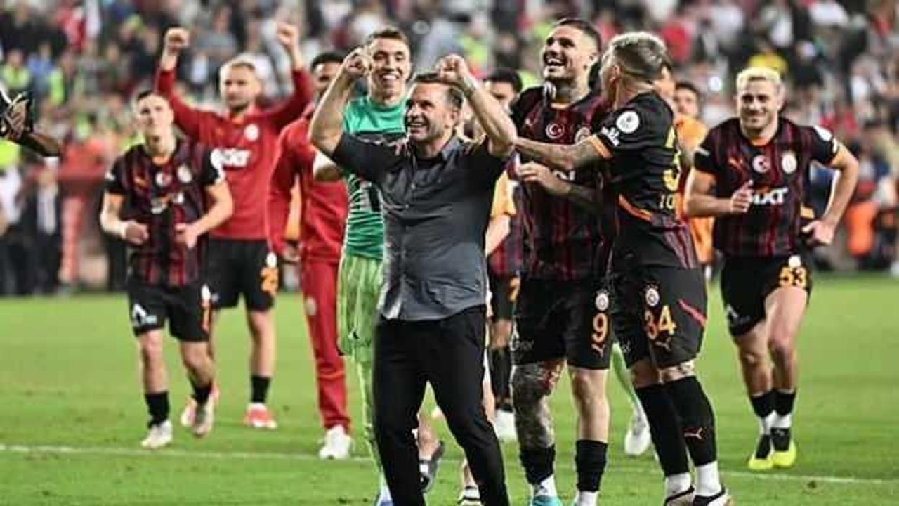 Okan Buruk'tan sol bek sorusuna yanıt!