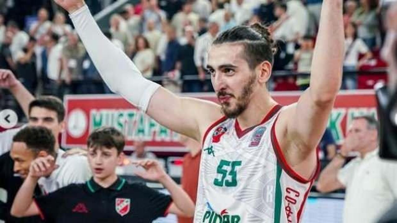 Karşıyakalı Kenan Sipahi, haftanın 5’ine seçildi