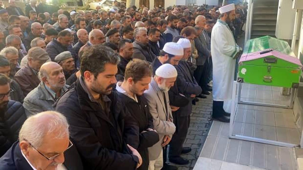 Kazada hayatını kaybeden öğretmen son yolculuğuna uğurlandı