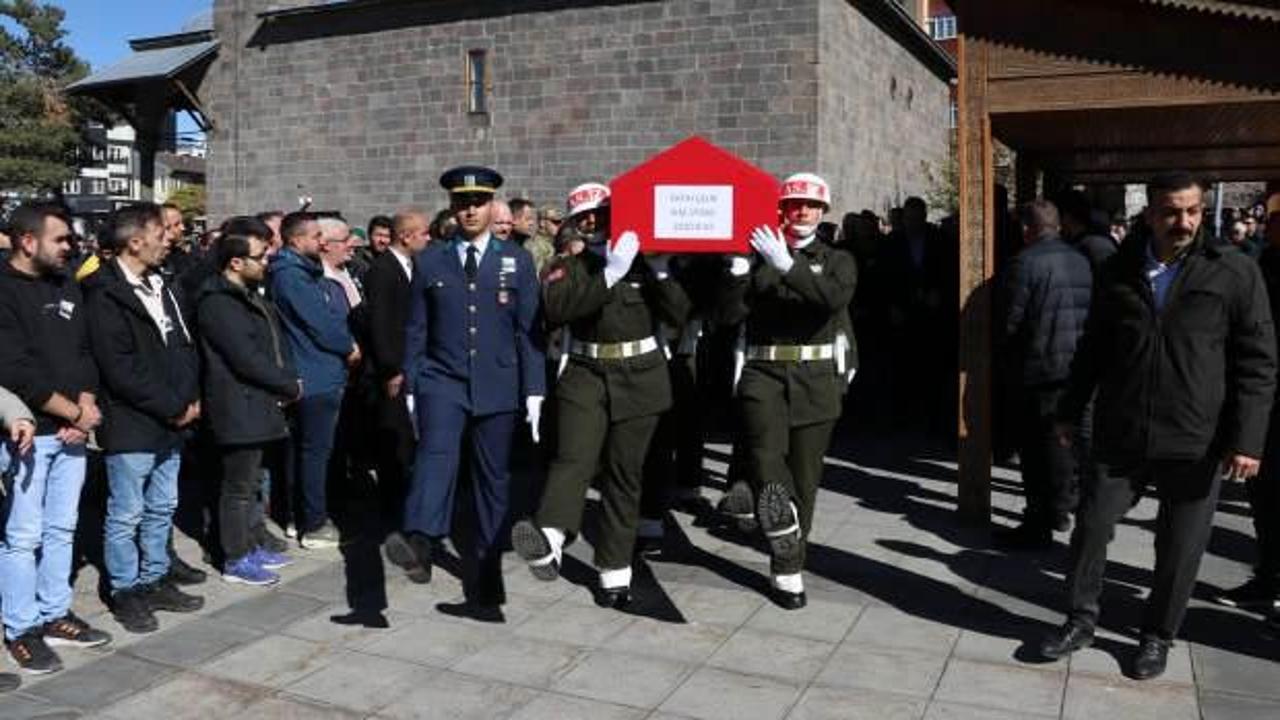 Tedavi g&ouml;rd&uuml;ğ&uuml; hastanede vefat eden &Uuml;steğmen Fatih &Ccedil;elik'e veda