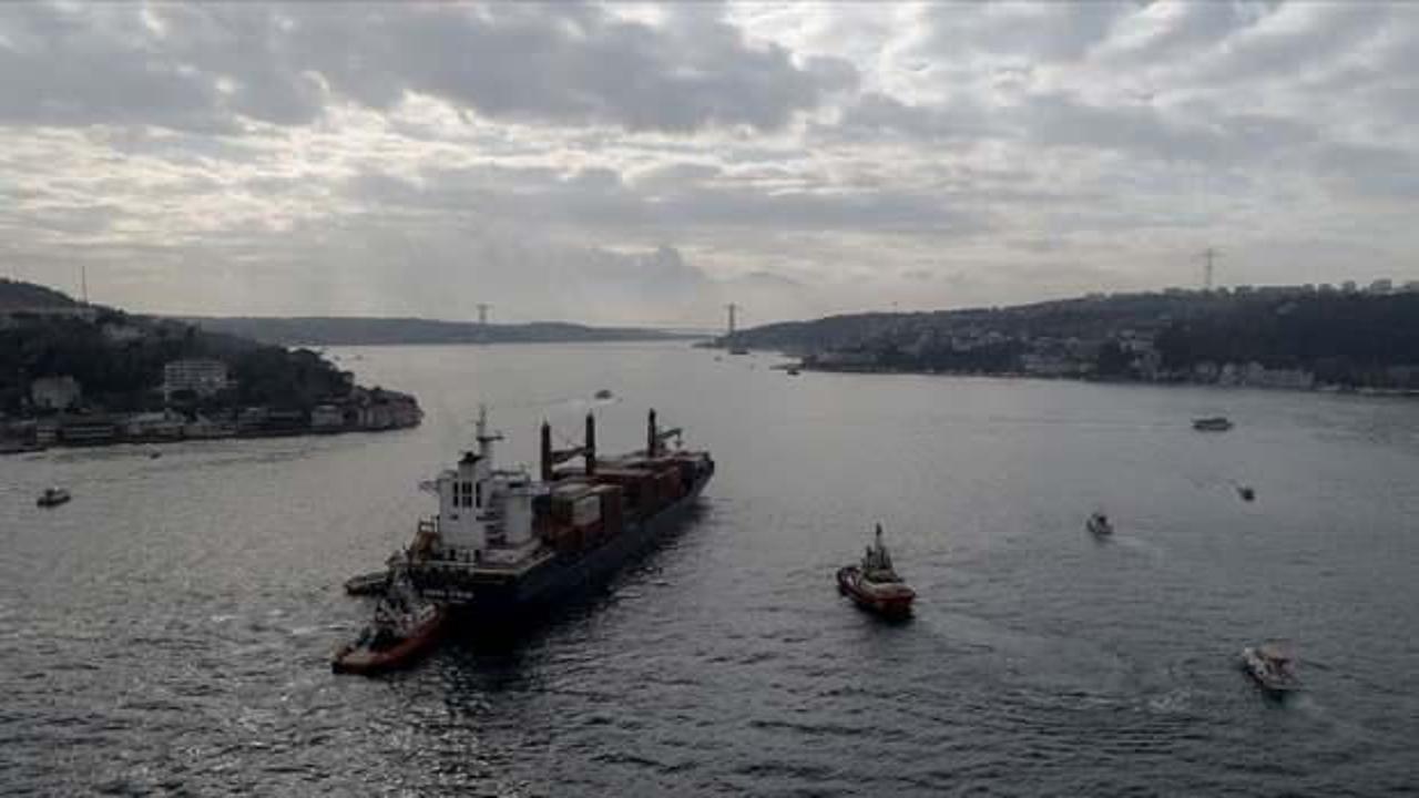 Türk boğazlarından 20 yılda 2 milyona yakın gemi geçti