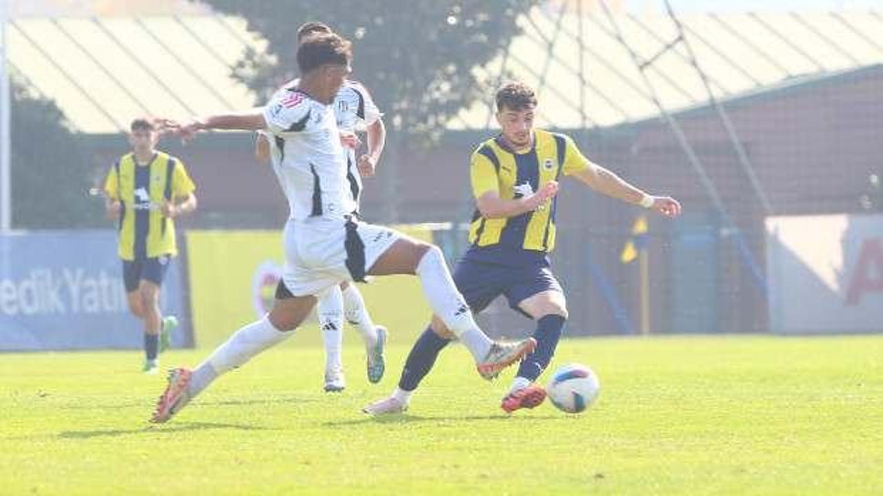 7 goll&uuml; derbide Beşiktaş, Fenerbah&ccedil;e'yi devirdi