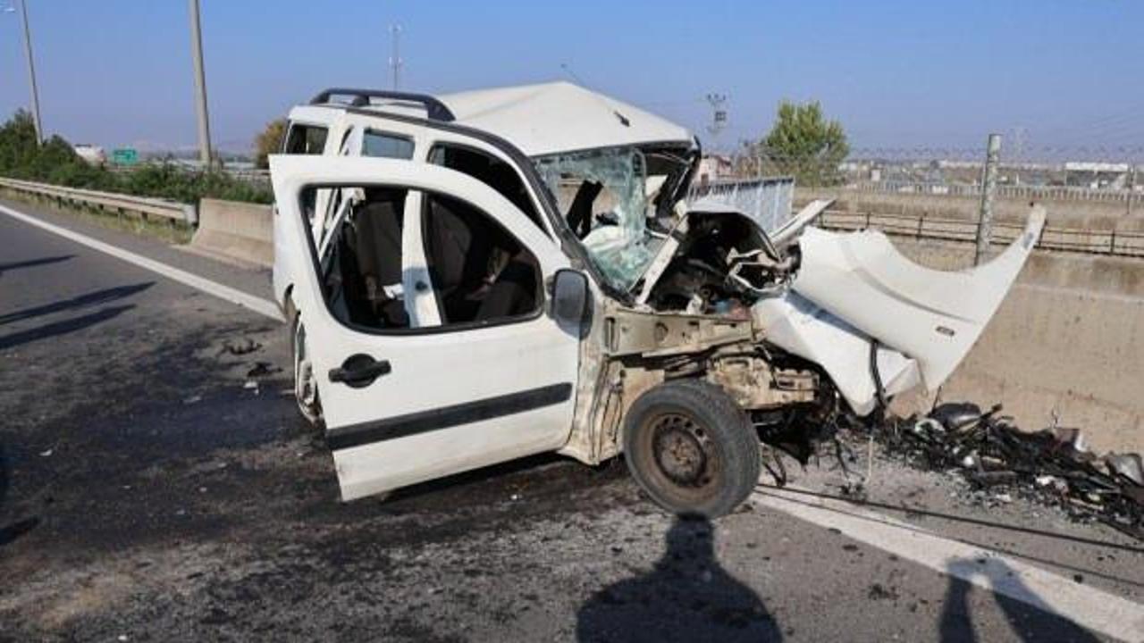 Ankara'da otobanda ters yöne seyreden aracın neden olduğu kazada 3 kişi öldü