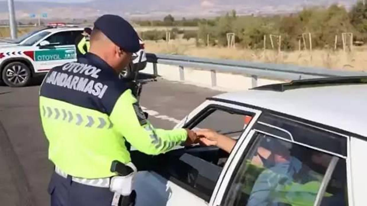 Bakan Yerlikaya: 527 bin 484 araca/s&uuml;r&uuml;c&uuml;ye işlem yapıldı