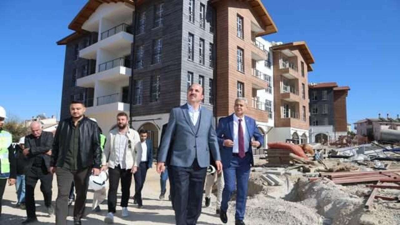 Başkan Altay kentsel d&ouml;n&uuml;ş&uuml;m &ccedil;alışmalarını inceledi