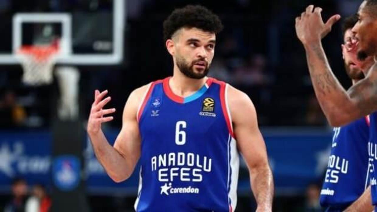 Elijah Bryant coştu Anadolu Efes kazandı