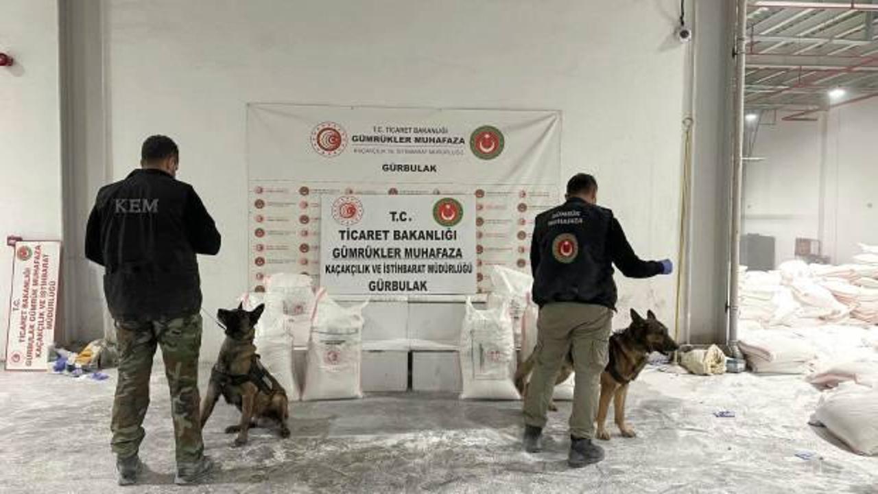 G&uuml;rbulak Sınır Kapısı'nda bitki k&ouml;klerine gizlenmiş 4,5 ton metamfetamin yakaladı