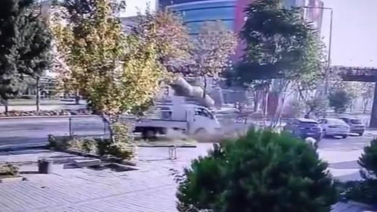 İlk başta yolcu minibüsüne ve ardından kamyonete çarptı