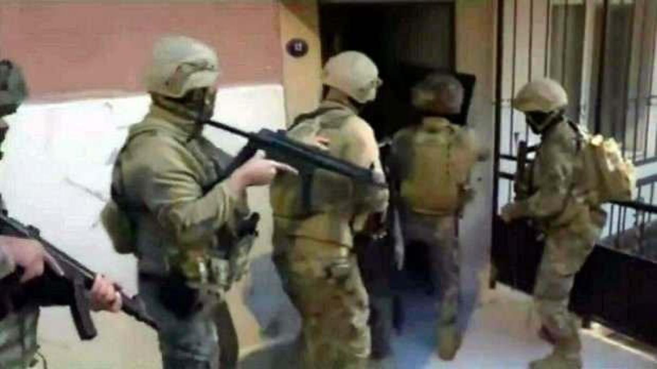 İzmir merkezli 4 ilde ter&ouml;r operasyonu: 12 g&ouml;zaltı