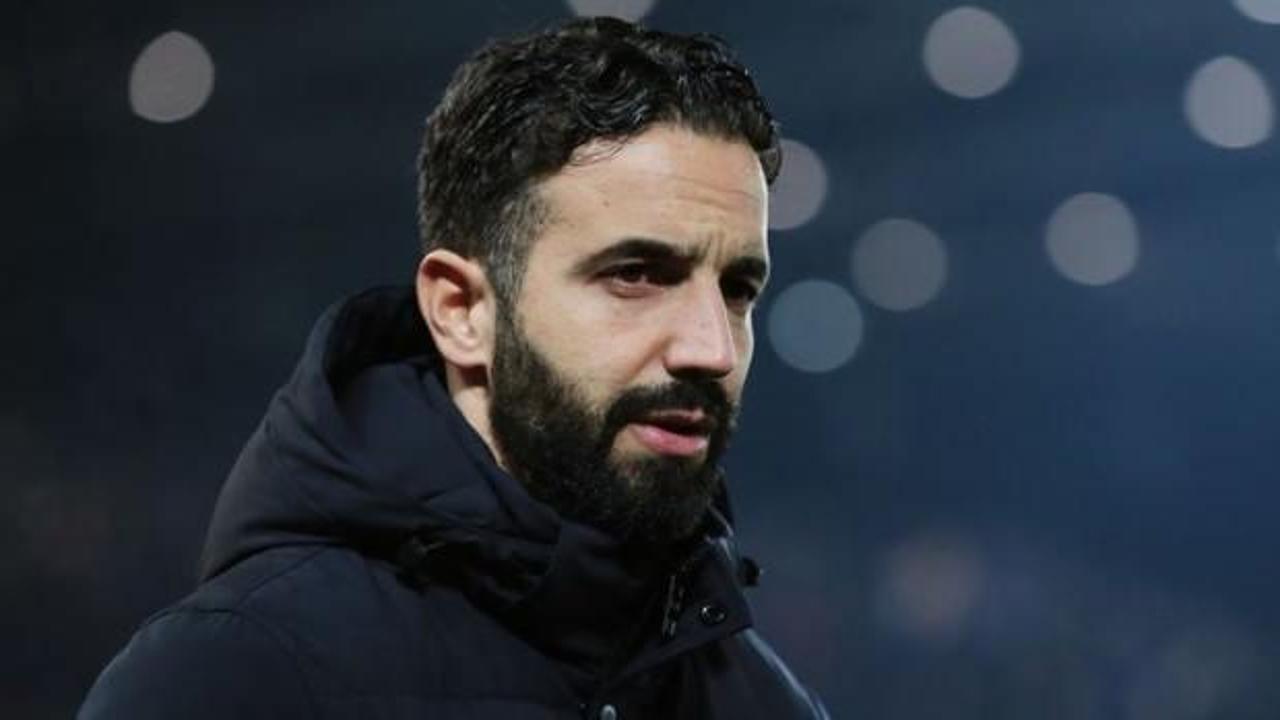 Manchester United yeni hocasını duyurdu! 3 yıllık imza