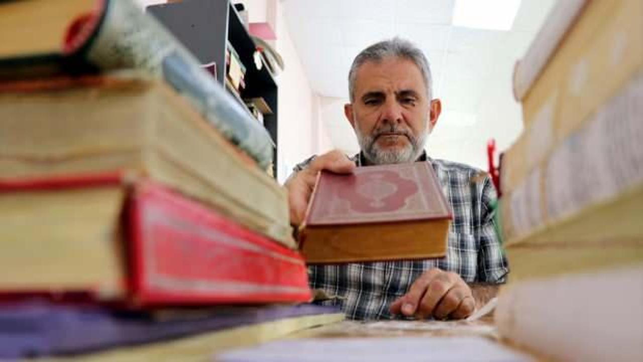 Yıpranan Kur'an-ı Kerim'leri gönüllü restore ediyor