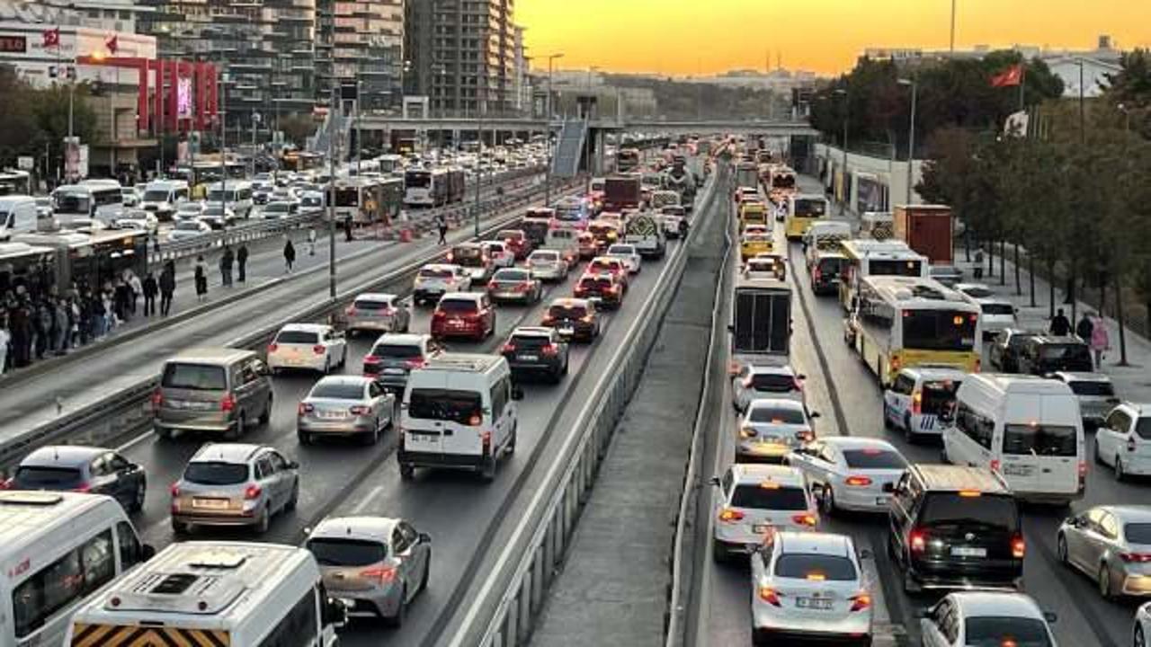 İstanbul trafiğinde 'ara tatil' yoğunluğu