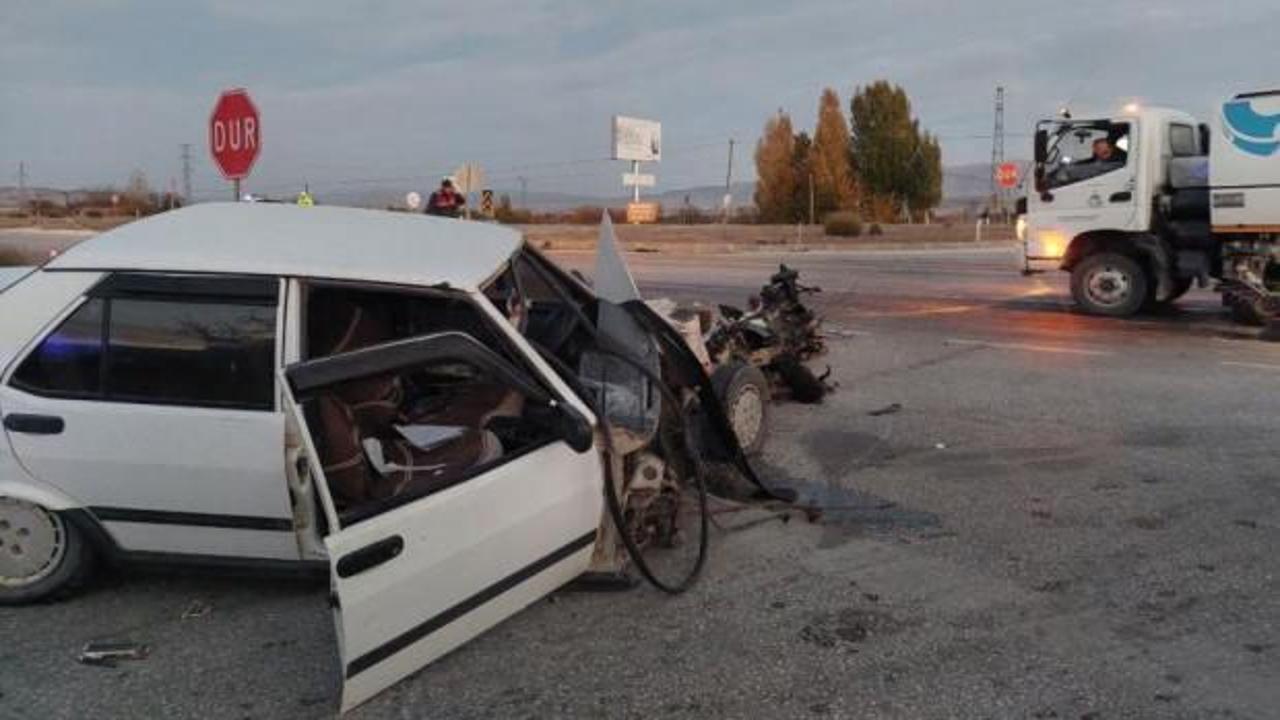 Burdur'da korkunç kaza: Araç ikiye bölündü