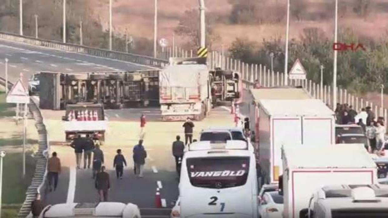 Anadolu Otoyolu'nda TIR devrildi, Ankara istikameti ulaşıma kapalı!