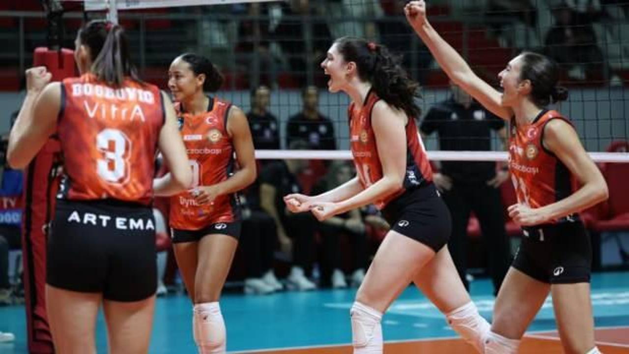 Eczacıbaşı Dynavit, CEV Şampiyonlar Ligi’ne galibiyetle başladı
