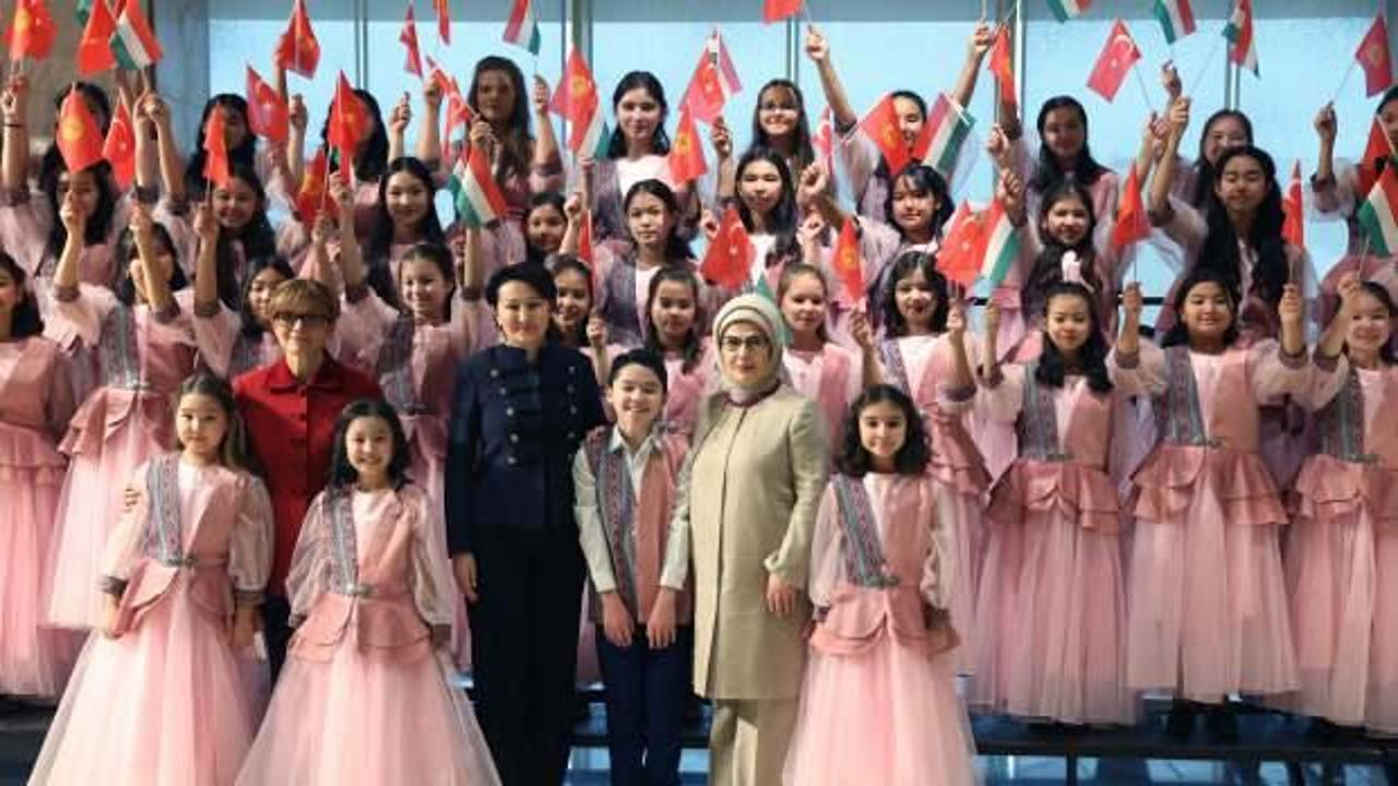 Emine Erdoğan, Kırgız Cumhuriyeti Milli Tarih Müzesi'ni ziyaret etti