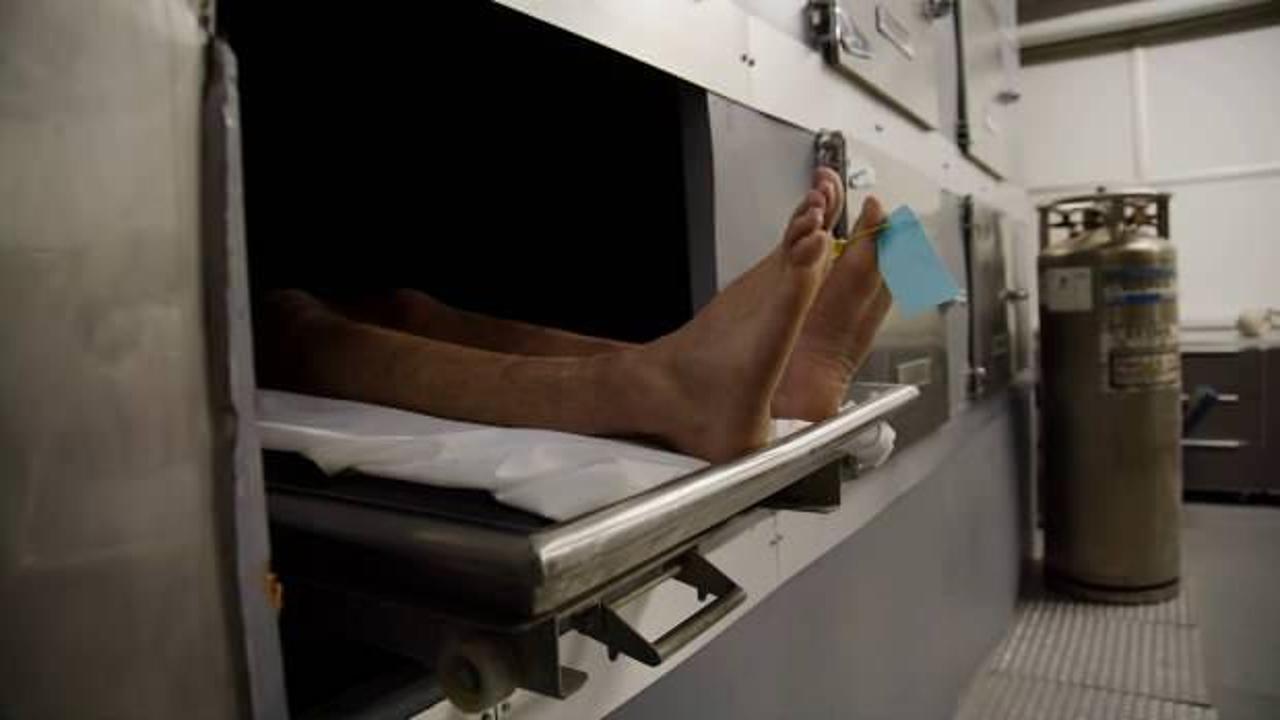 Kamyonetin kasasında 11 ceset bulundu!