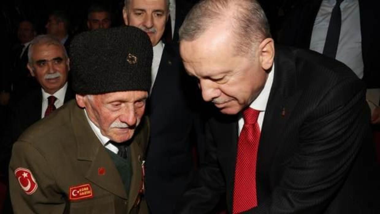 Başkan Erdoğan, Kore Gazisi Uzun ile bir araya geldi