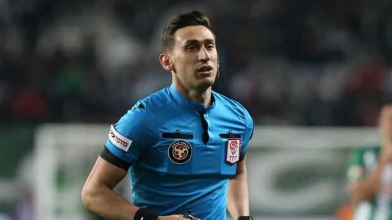 Süper Lig'de olay pozisyon! Hakem VAR kararına uymadı